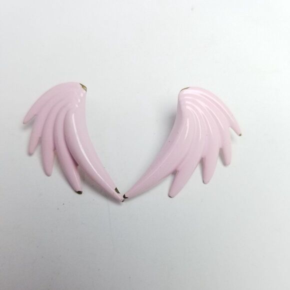 Vintage Pastel Pink Wing Shape Stud Earrings, Retro 80s Style Feathered - Picture 2 of 5